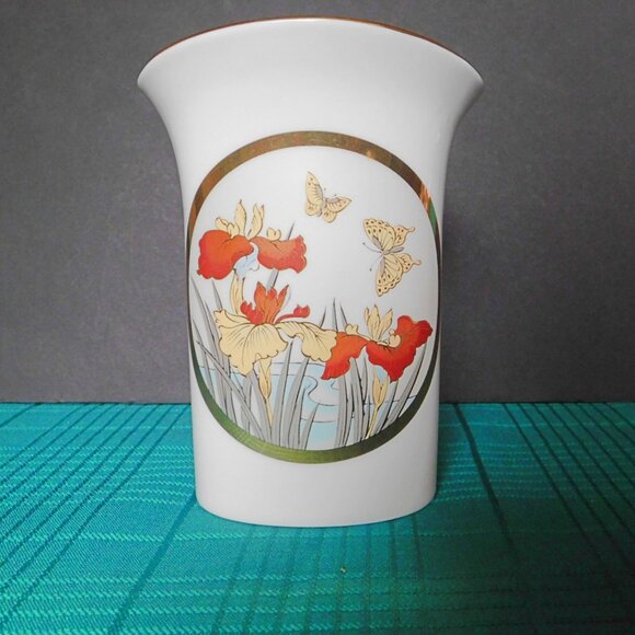 Chokin 6 inch butterflies rust yellow floral vase near mint condition - Picture 1 of 6
